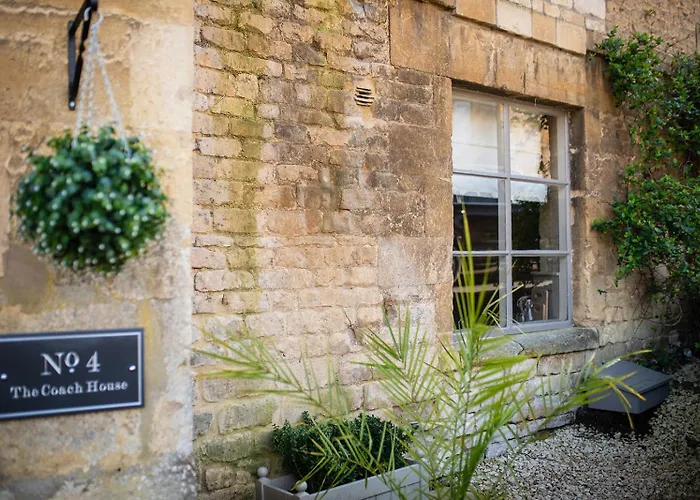 No.4 The Old Coach House